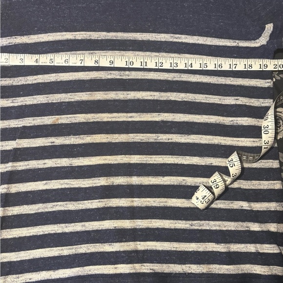 GAP Women’s Navy and White Striped Sweater SZ S - Picture 6 of 7